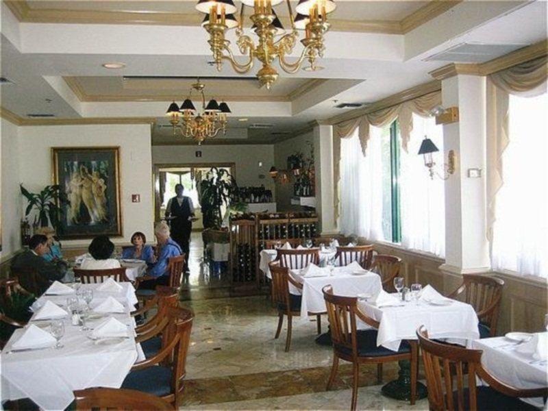 Hotel Chateaubleau Корал-Гэйблз Ресторан фото